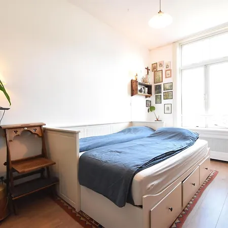 Ferienhaus De Kleine Regentes Den Haag